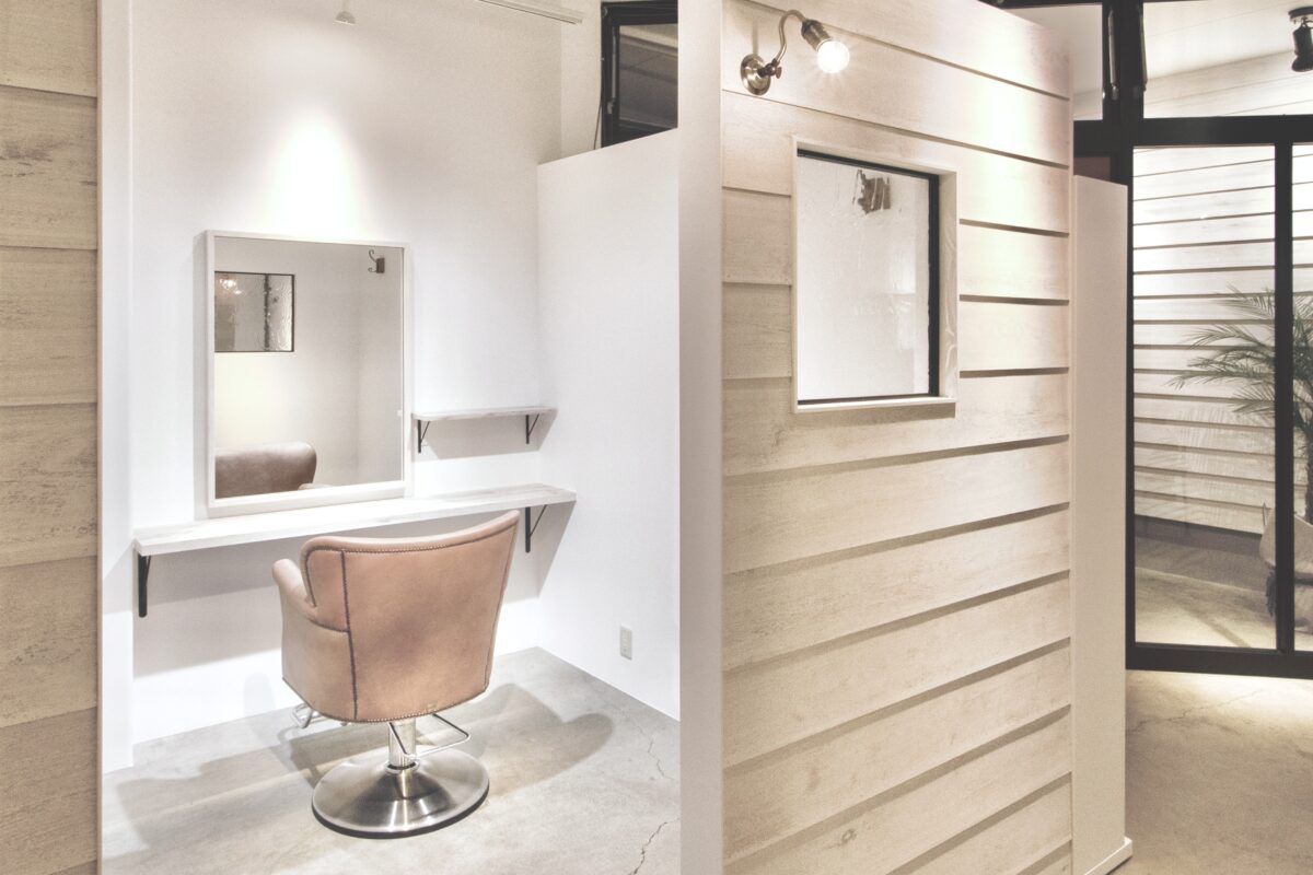 全席個室のプライベート空間でくつろげるヘアサロンCyAN(シアン)|石川県野々市市の美容室