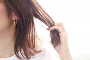 髪　乾燥