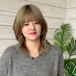 スタイリスト　本橋美香